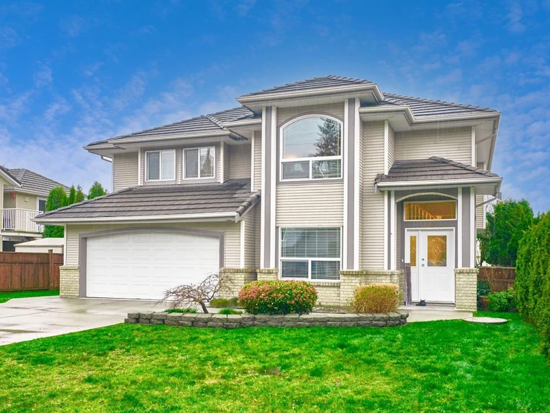12253 206th Street, Maple Ridge BC V2X 1T8