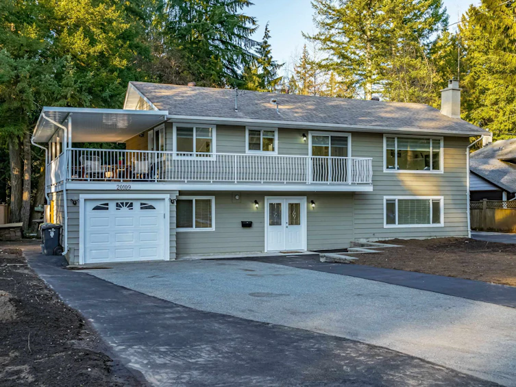 20109 40a Avenue, Langley, BC, V3A 2Y6