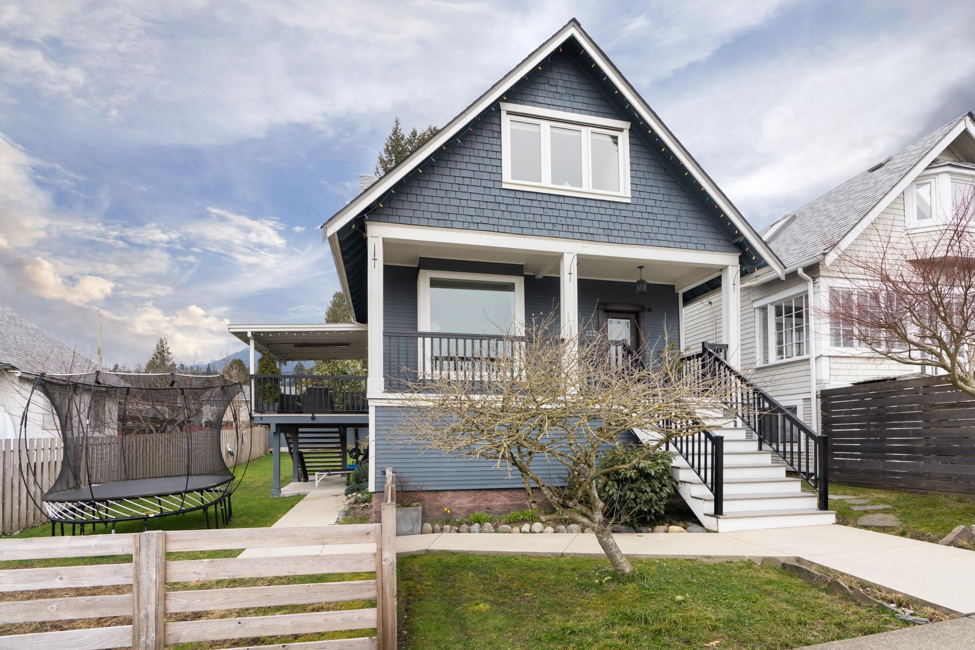 222 E 25th Street, North Vancouver, BC, V7N 1A1
