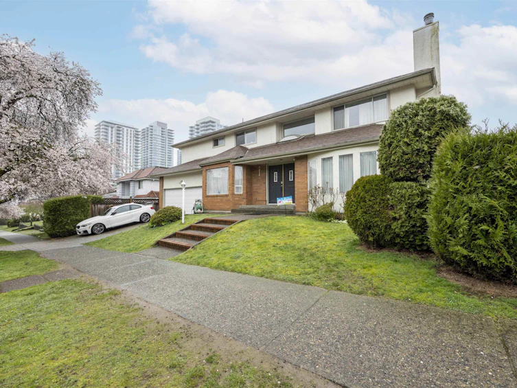 7915 Yukon Street, Vancouver, BC, V5X 2Y6