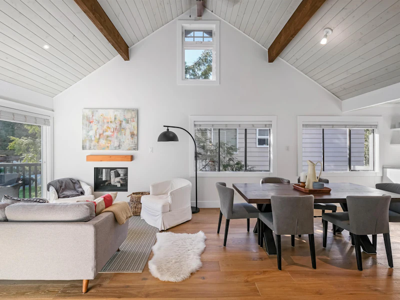 342 E 22nd Street, North Vancouver BC V7L 3C7
