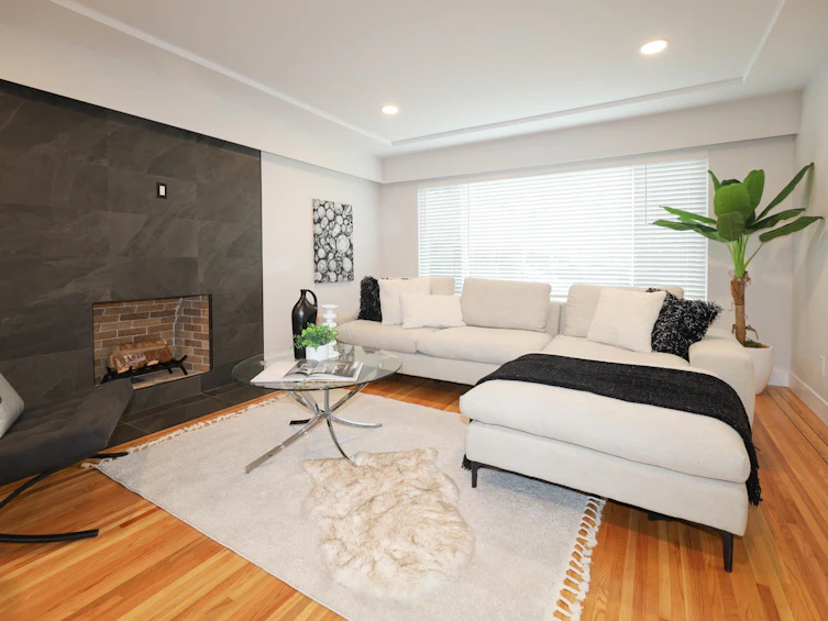 4886 Commercial Street, Vancouver, BC, V5N 4H1
