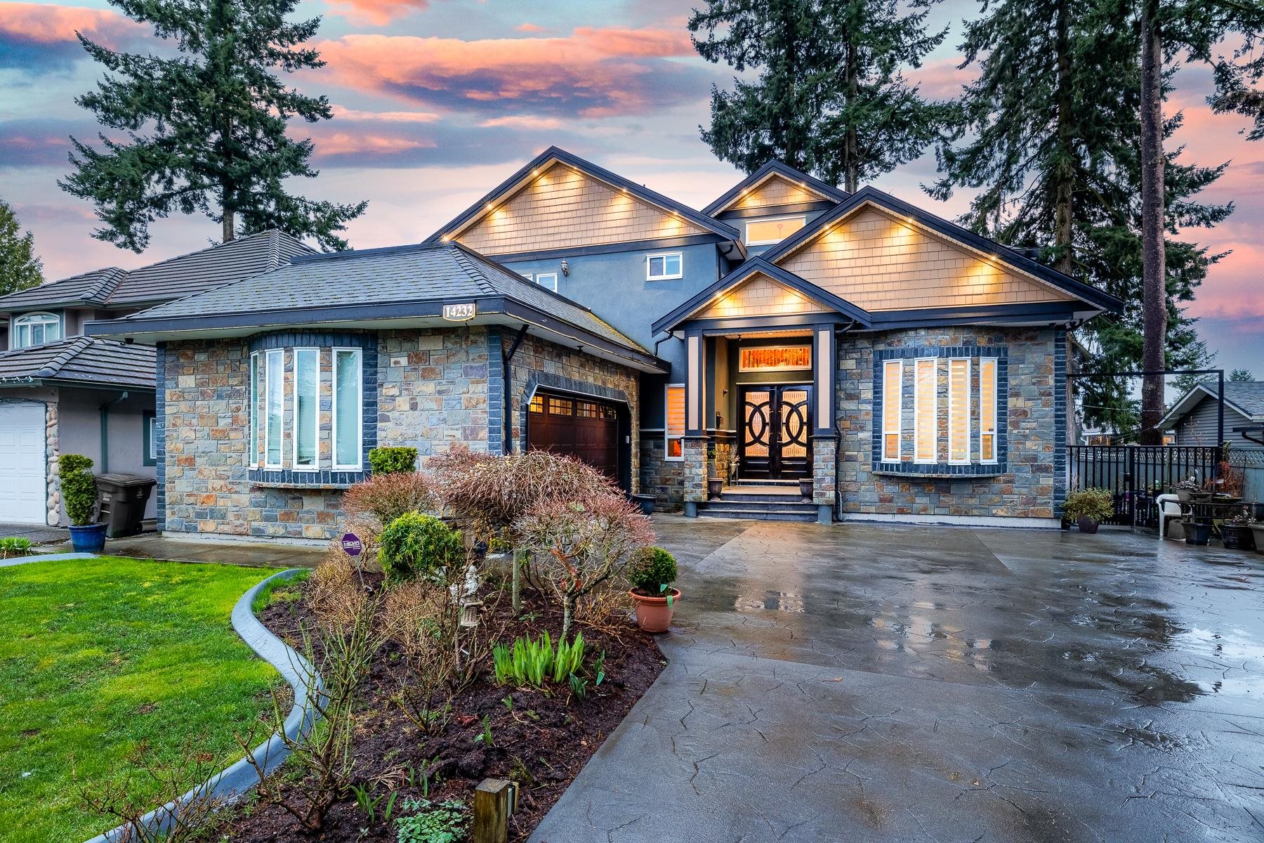 14232 71a Avenue, Surrey, BC, V3W 2L7