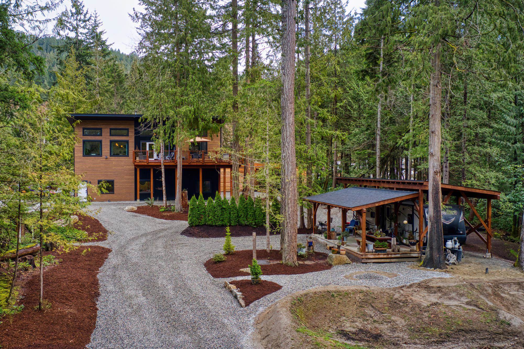 6290 Sechelt Inlet Road, Sechelt, BC, V7Z 0L3