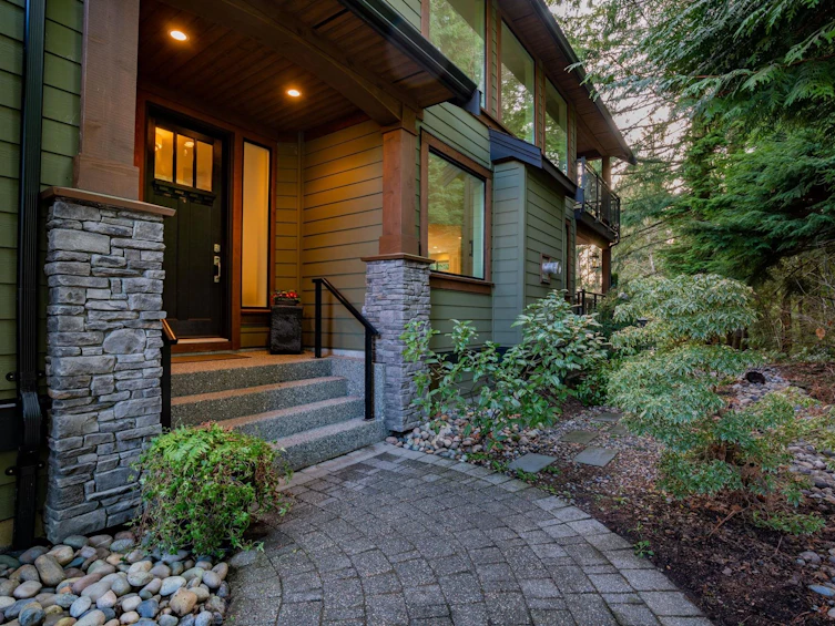 1368 Glenbrook Street, Coquitlam, BC, V3E 3G8