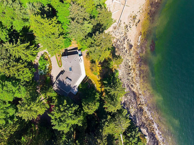 779 Taylor Road, Bowen Island, BC, V0N 1G1
