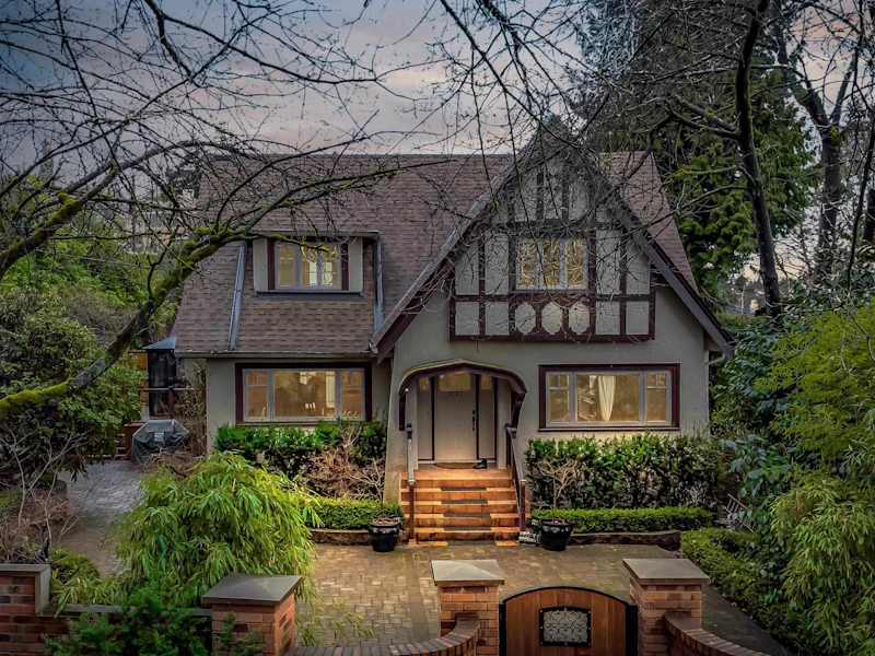 5057 Cypress Street, Vancouver BC V6M 3P9