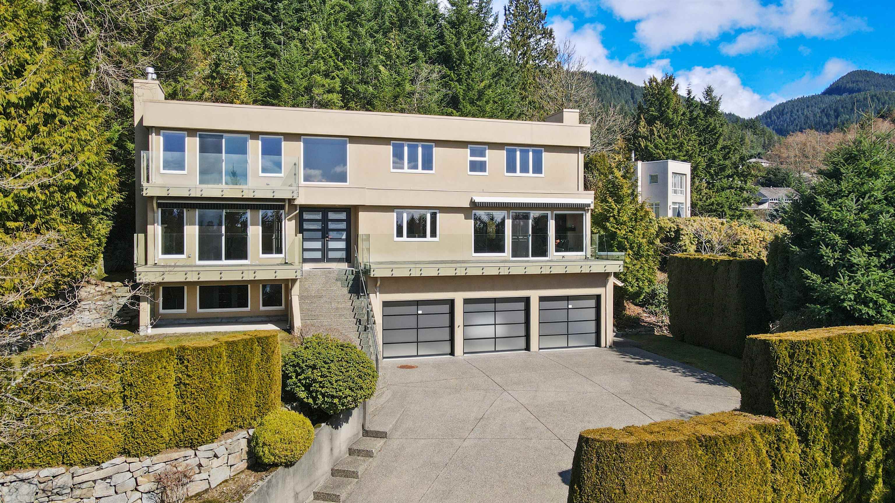 4827 Northwood Place, West Vancouver, BC, V7S 3C5