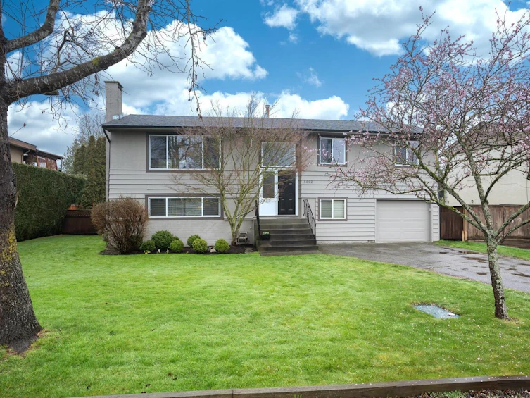 5002 60a Street, Delta, BC, V4K 3K7