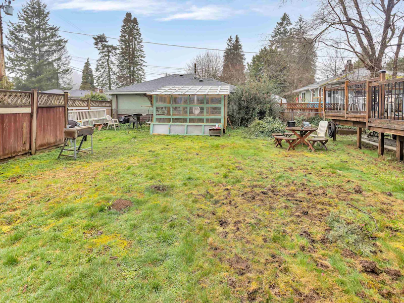 22000 Lougheed Highway, Maple Ridge BC V2X 2S6