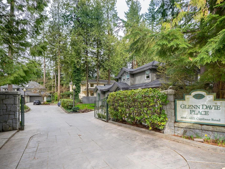 4617 Capilano Road, North Vancouver, BC, V7R 4K2