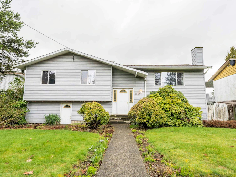 9387 128 Street, Surrey, BC, V3V 5N3
