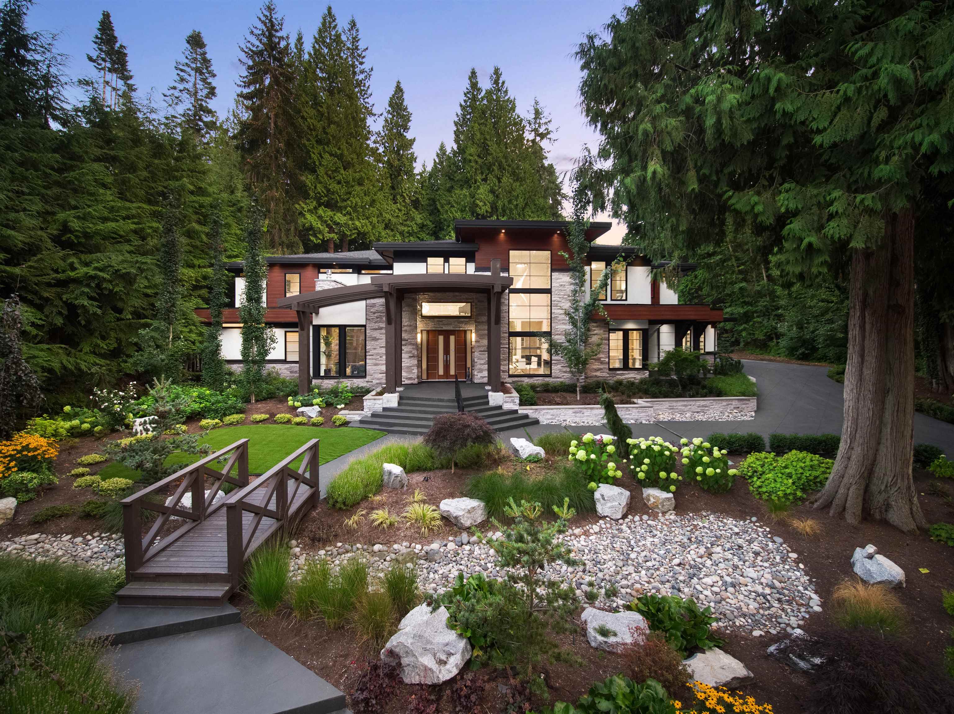 13262 Woodcrest Drive, Surrey, BC, V4P 1W5