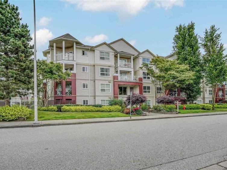 320-8068 120a Street, Surrey, BC, V3W 3P3