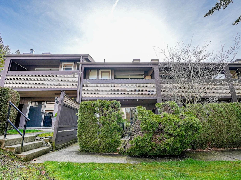 1219 - 34909 Old Yale Road, Abbotsford BC V3G 2E7