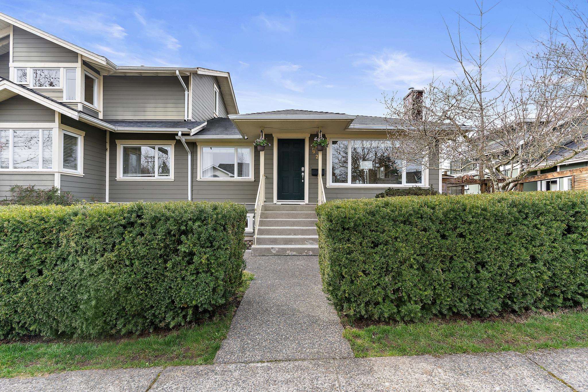 925 St. Andrews Avenue, North Vancouver, BC, V7L 3L3