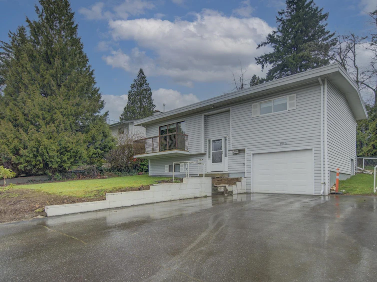 1940 Mckenzie Road, Abbotsford, BC, V2S 3Z4