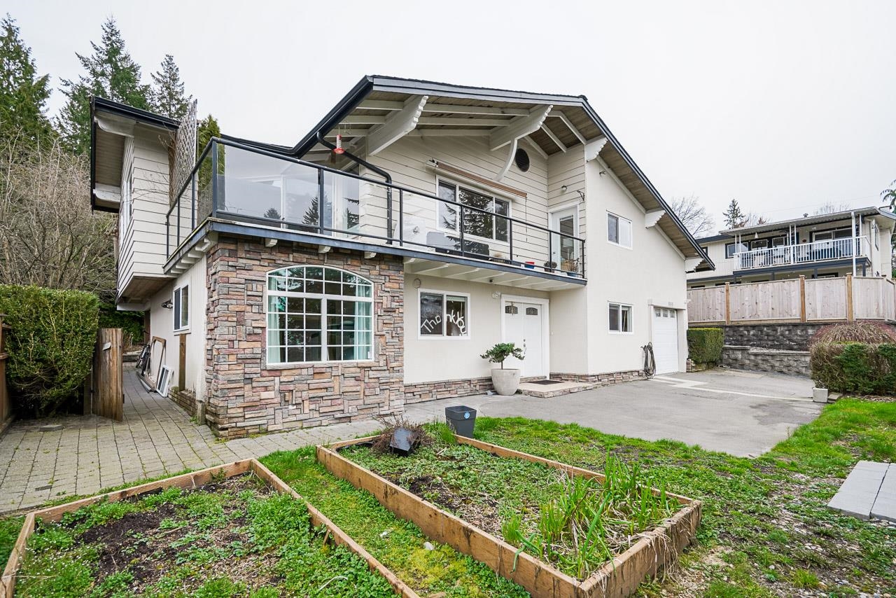 985 Blue Mountain Street, Coquitlam, BC, V3J 4T3