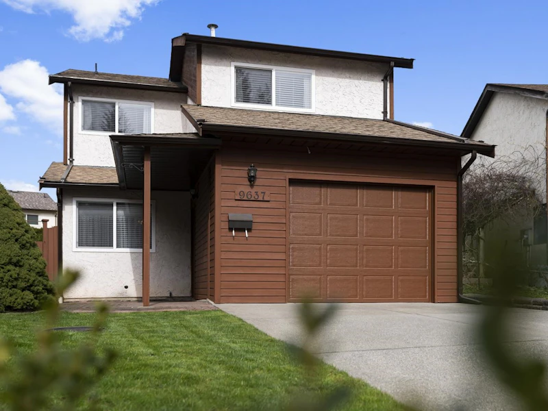 9637 139th Street, Surrey BC V3T 5H3