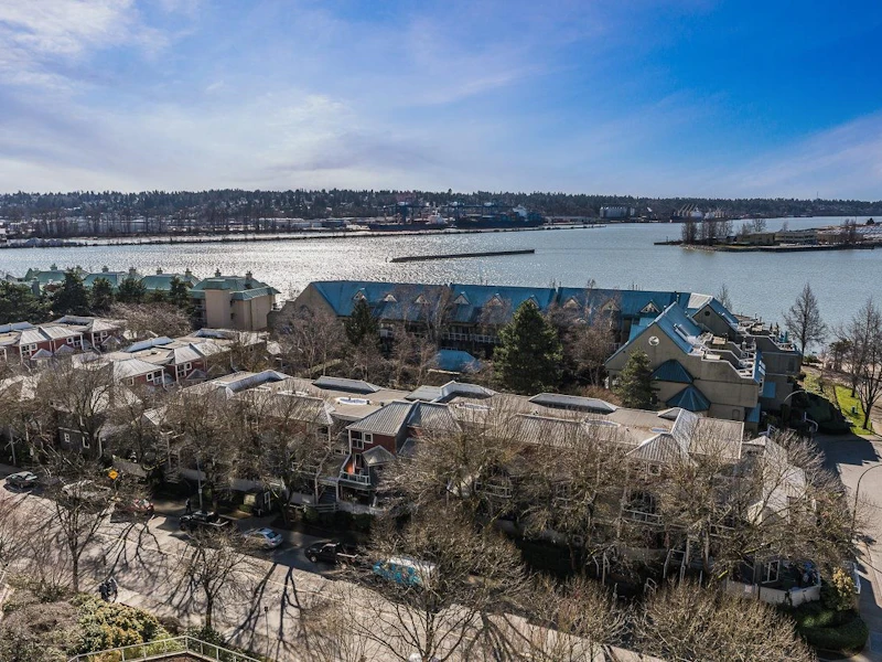 1101 - 1135 Quayside Drive, New Westminster BC V3M 6J4