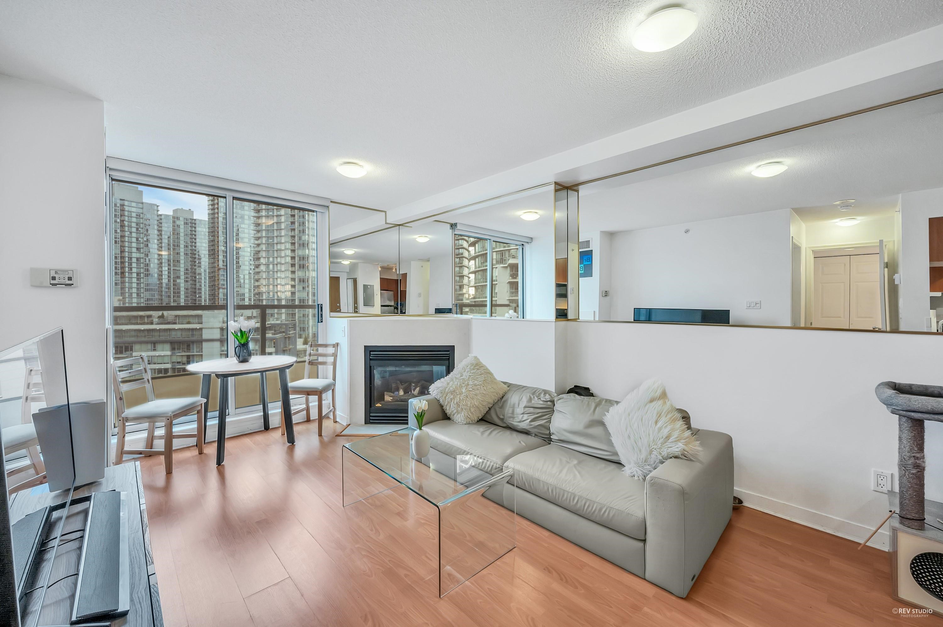 1001-63 Keefer Place, Vancouver, BC, V6B 6N6