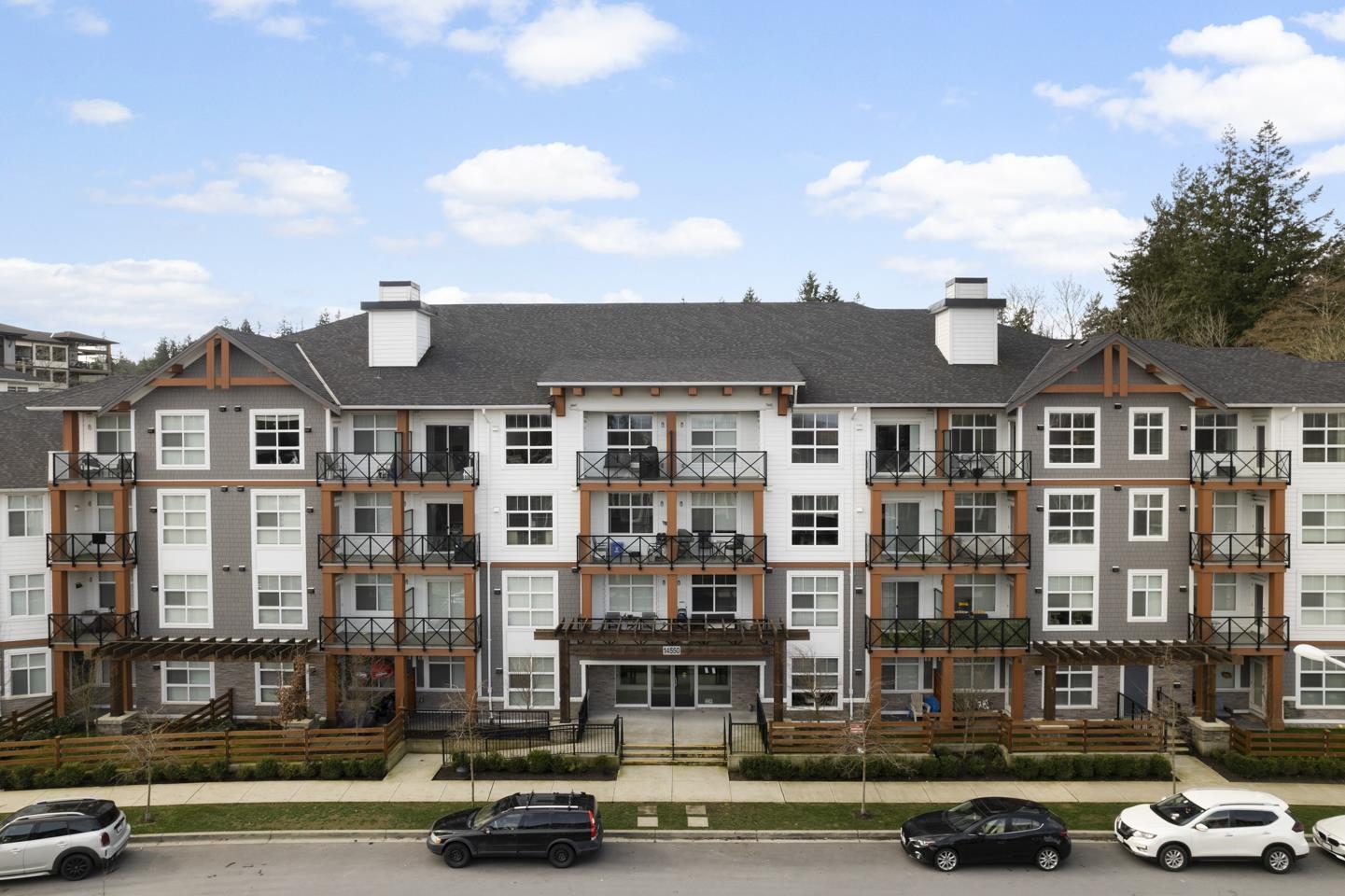 407-14550 Winter Crescent, Surrey, BC, V4P 0G4