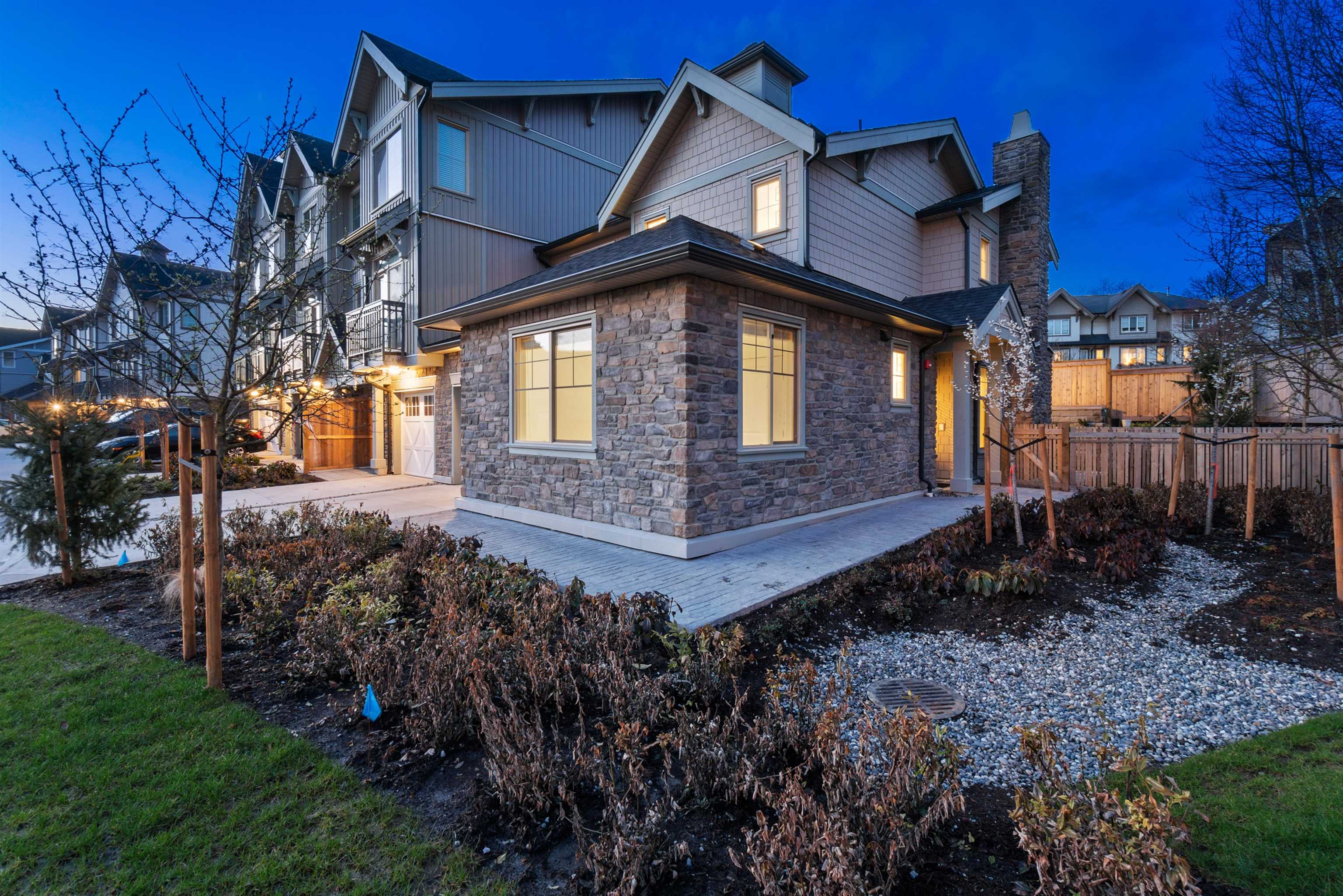 1-20487 65 Avenue, Langley, BC