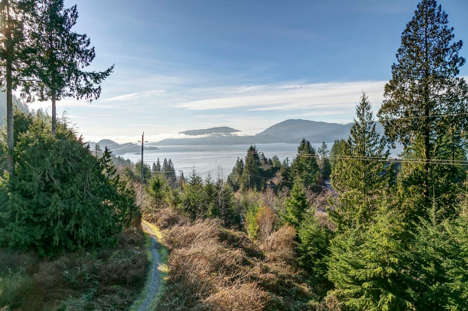 8561 Seascape Lane, West Vancouver, BC, V7W 3J7