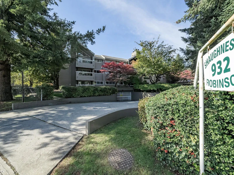 109 - 932 Robinson Street, Coquitlam BC V3J 7R8