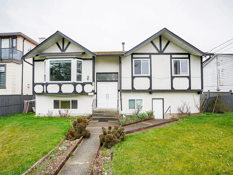 6416 132 Street, Surrey, BC, V3R 6X6
