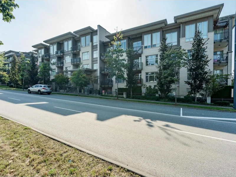 107 - 13468 King George Boulevard, Surrey BC V3T 0H5