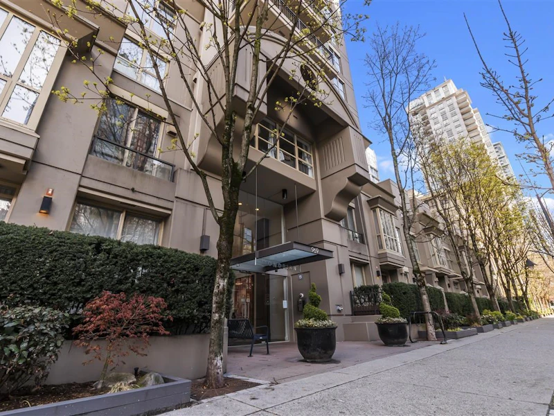 1503 - 969 Richards Street, Vancouver BC V6B 1A8