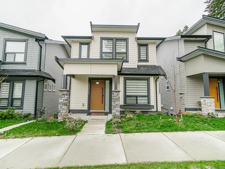 13963 60 Avenue, Surrey, BC, V3X 2M9