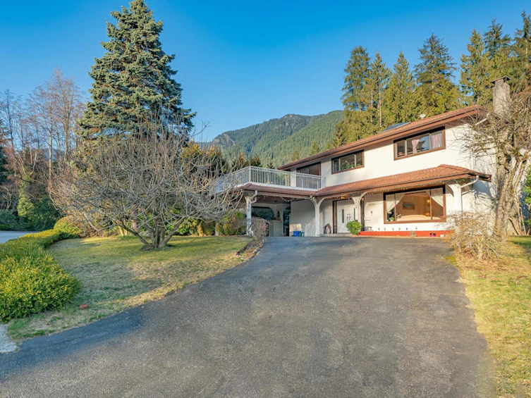 5210 Cliffridge Avenue, North Vancouver, BC, V7R 3V4