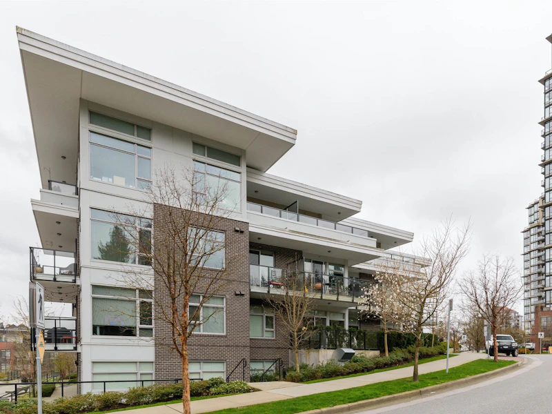 103 - 26 E Royal Avenue, New Westminster BC