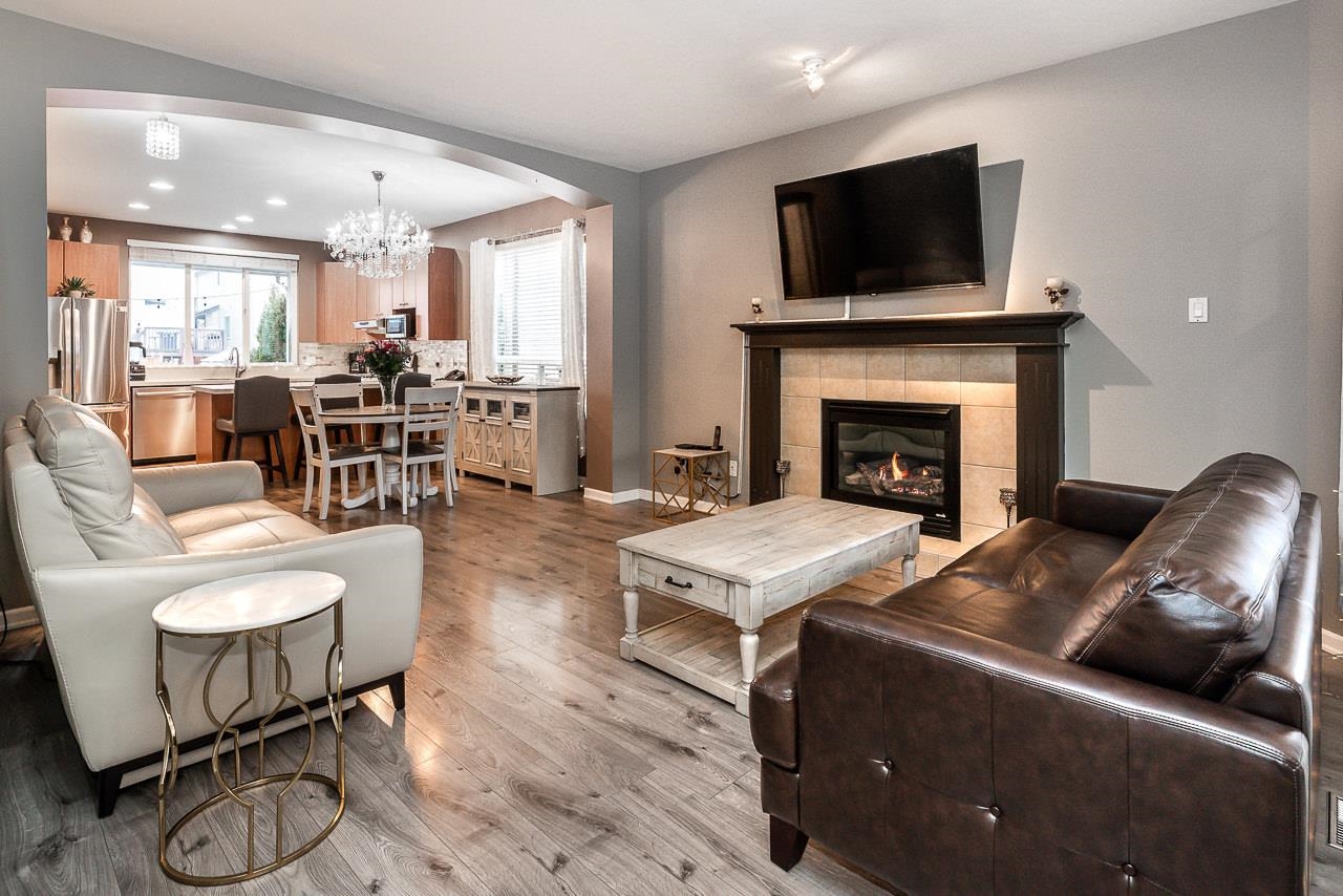 24328 102a Avenue, Maple Ridge, BC, V2W 1X9