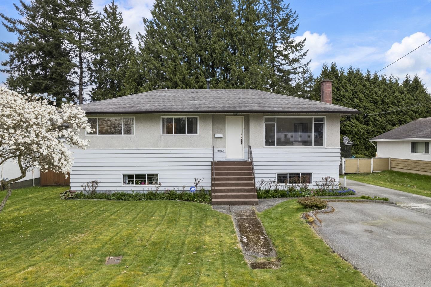 11066 146 Street, Surrey, BC, V3R 3V1