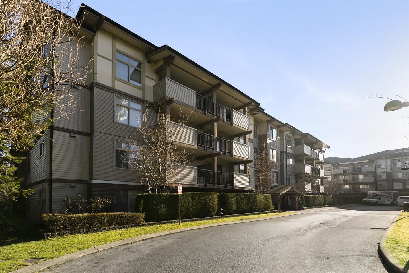 302-10092 148 Street, Surrey, BC, V3R 4G7