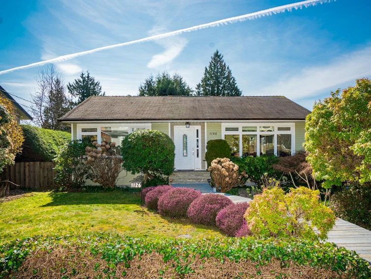 1126 Kings Avenue, West Vancouver, BC, V7T 2C3