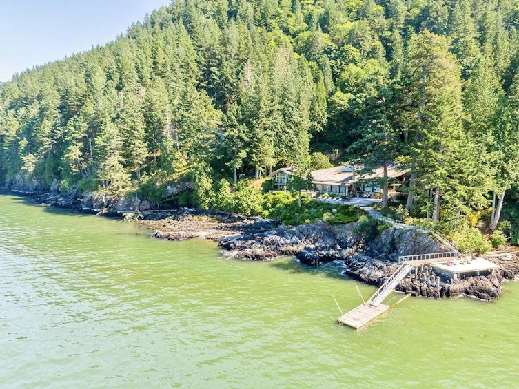 374 Smugglers Cove Road, Bowen Island, BC, V0N 1G0