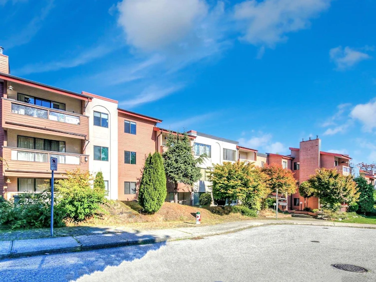 107-3883 Laurel Street, Burnaby, BC, V5G 4M8
