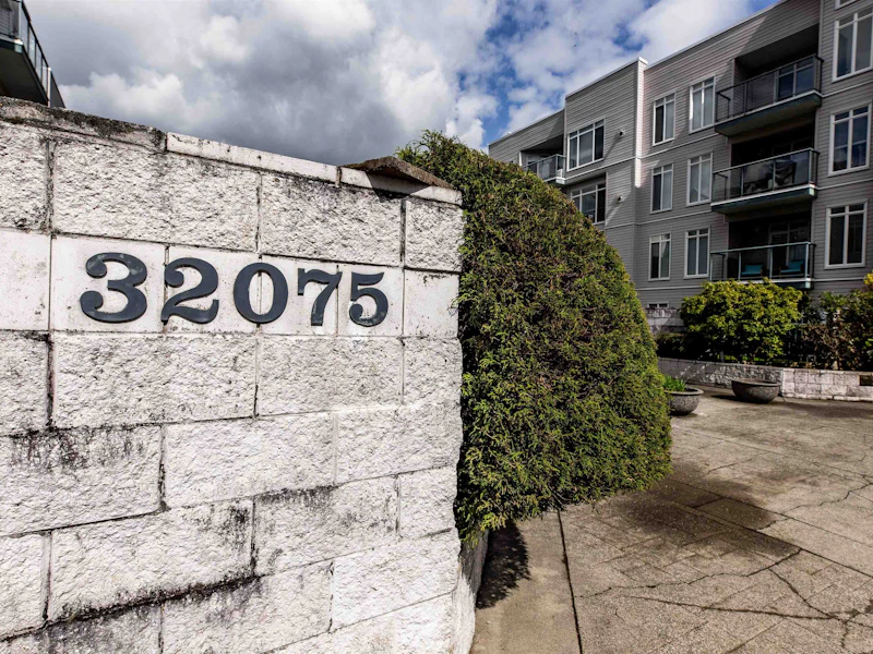 402 - 32075 George Ferguson Way, Abbotsford BC V2T 2K7