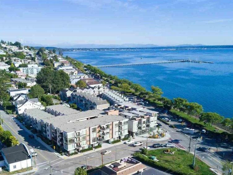 303-1160 Oxford Street, Surrey, BC, V4B 0B3