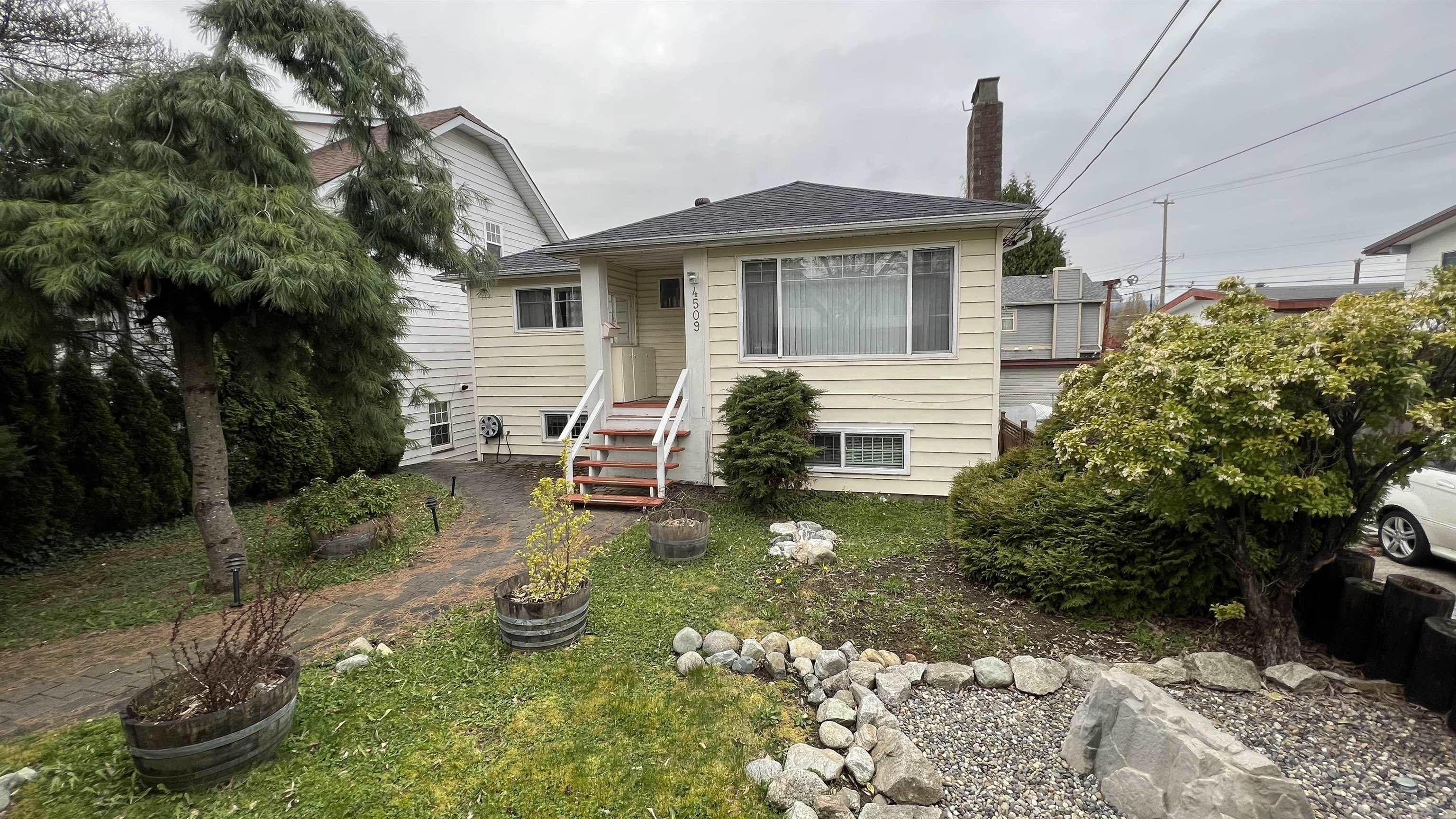 4509 Moss Street, Vancouver, BC, V5R 3S9