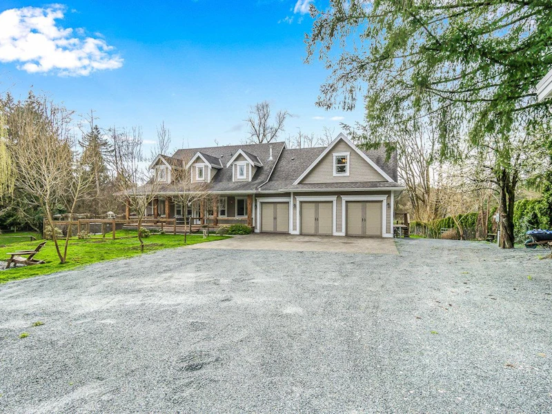 7091 Hesslea Crescent, Abbotsford BC V4X 2C2