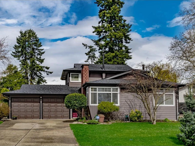 17303 59a Avenue, Surrey BC V3S 5S4
