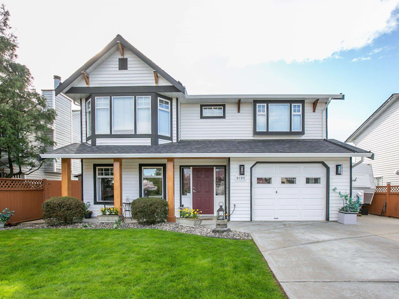 9195 212a Place, Langley BC V1M 2B9