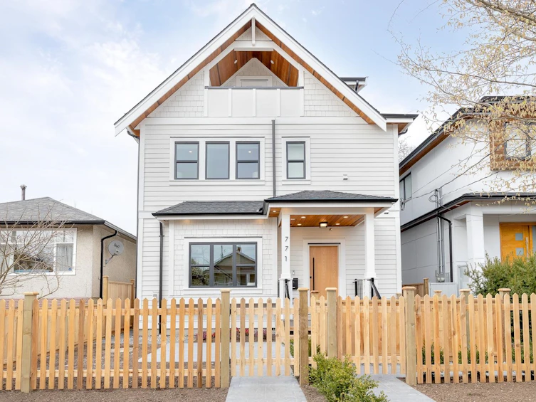 771 E 30th Avenue, Vancouver, BC, V5V 2V8