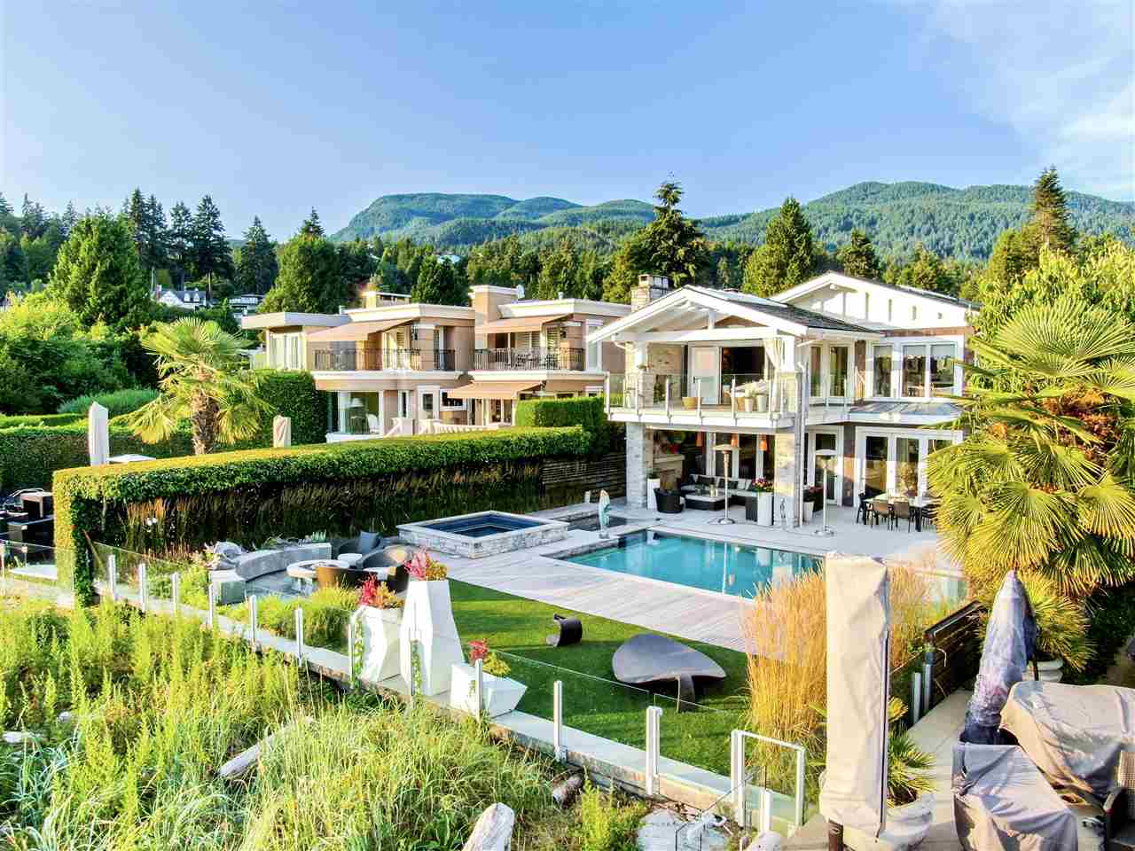 4382 Ross Crescent, West Vancouver, BC, V7W 1B2