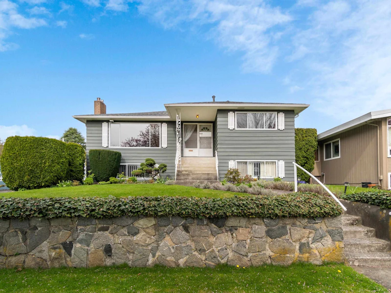 3015 E 59th Avenue, Vancouver BC V5S 2B2